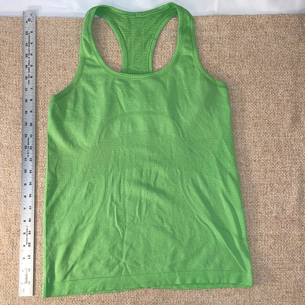 Lululemon tank size 8/10